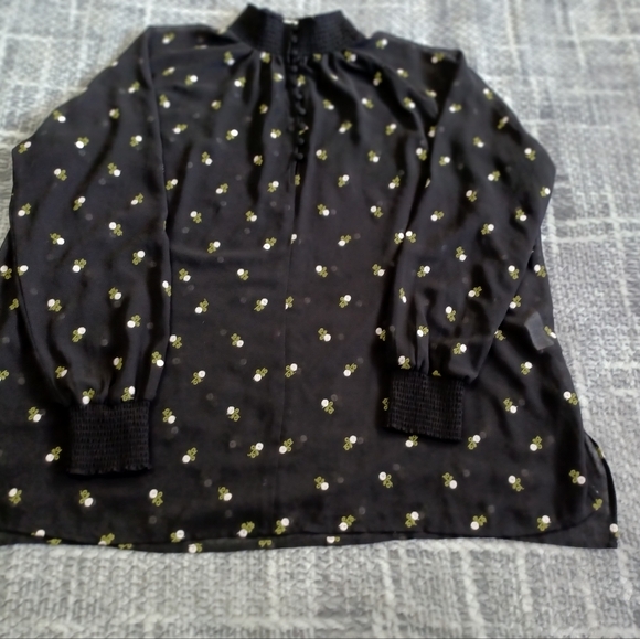 CABI Sheer Black Embroidered Floral Blouse Sz M Romantic Dark Angel Fairy Date - Picture 6 of 13